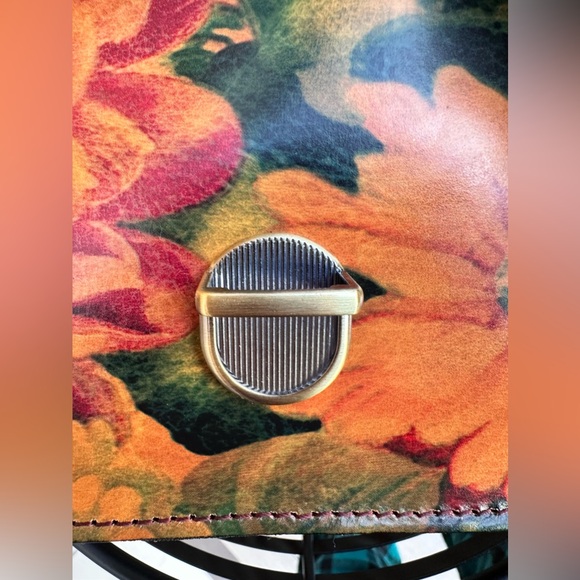 Patricia Nash Ladies Crossbody  Purse And Card Wallet Set - Picture 8 of 12